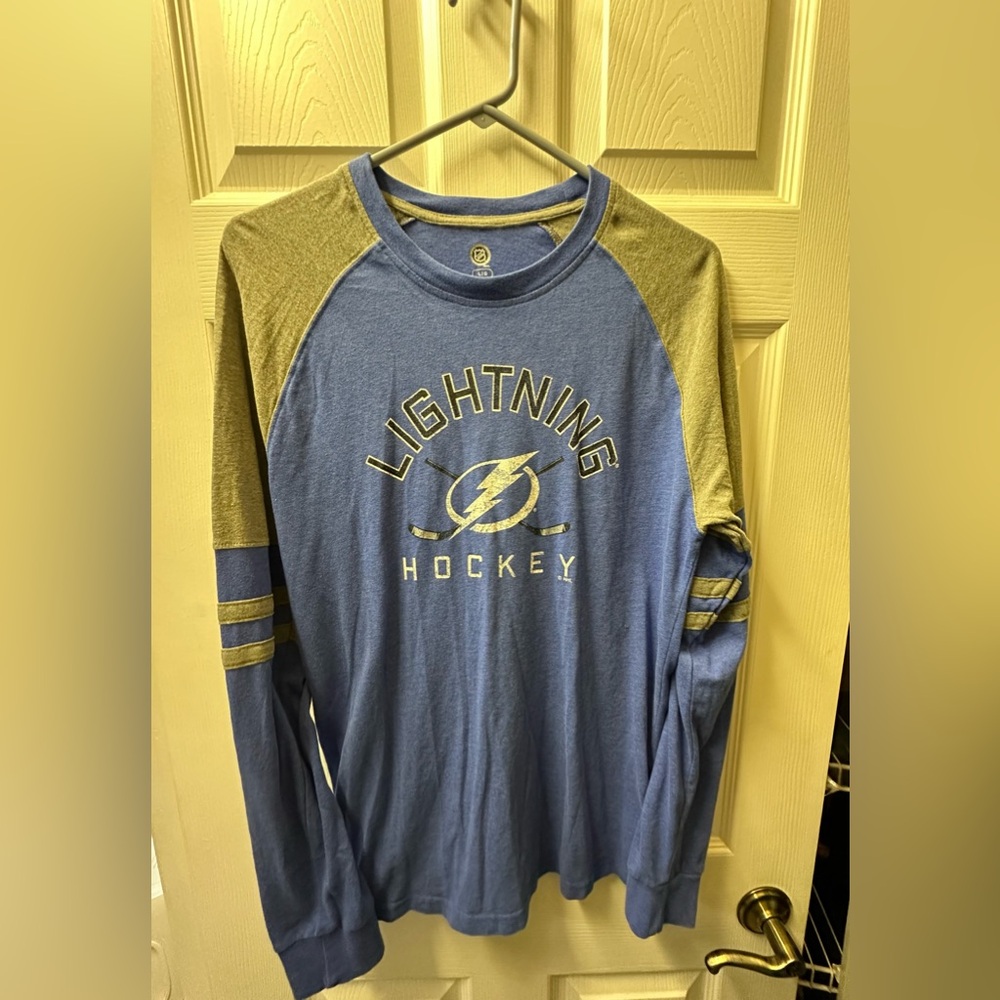 Lightning Hockey Tee shirt